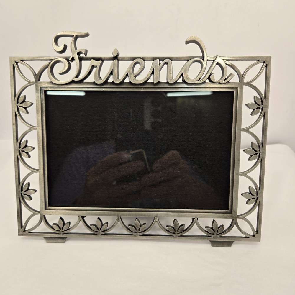 Vintage 2004 Fetco Home Decor Friends Pewter Metal Picture Frame 4x6 openwork
